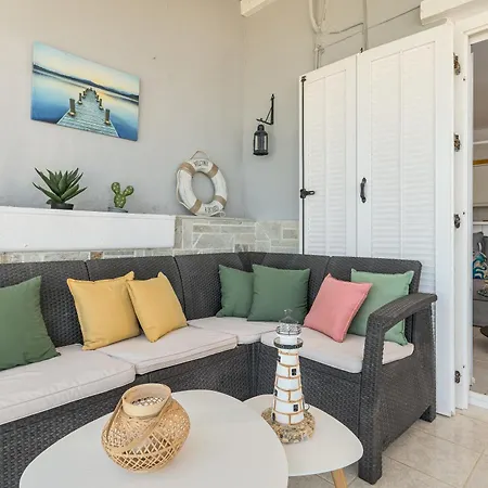 شقة The Beachfront Escape *