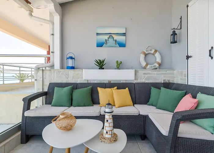 Apartament The Beachfront Escape *