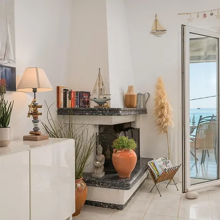 Apartment The Beachfront Escape *