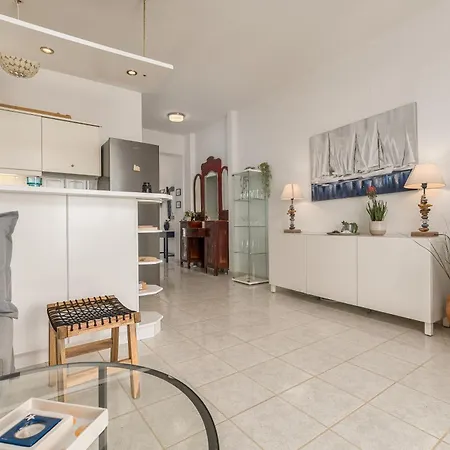 Apartment The Beachfront Escape